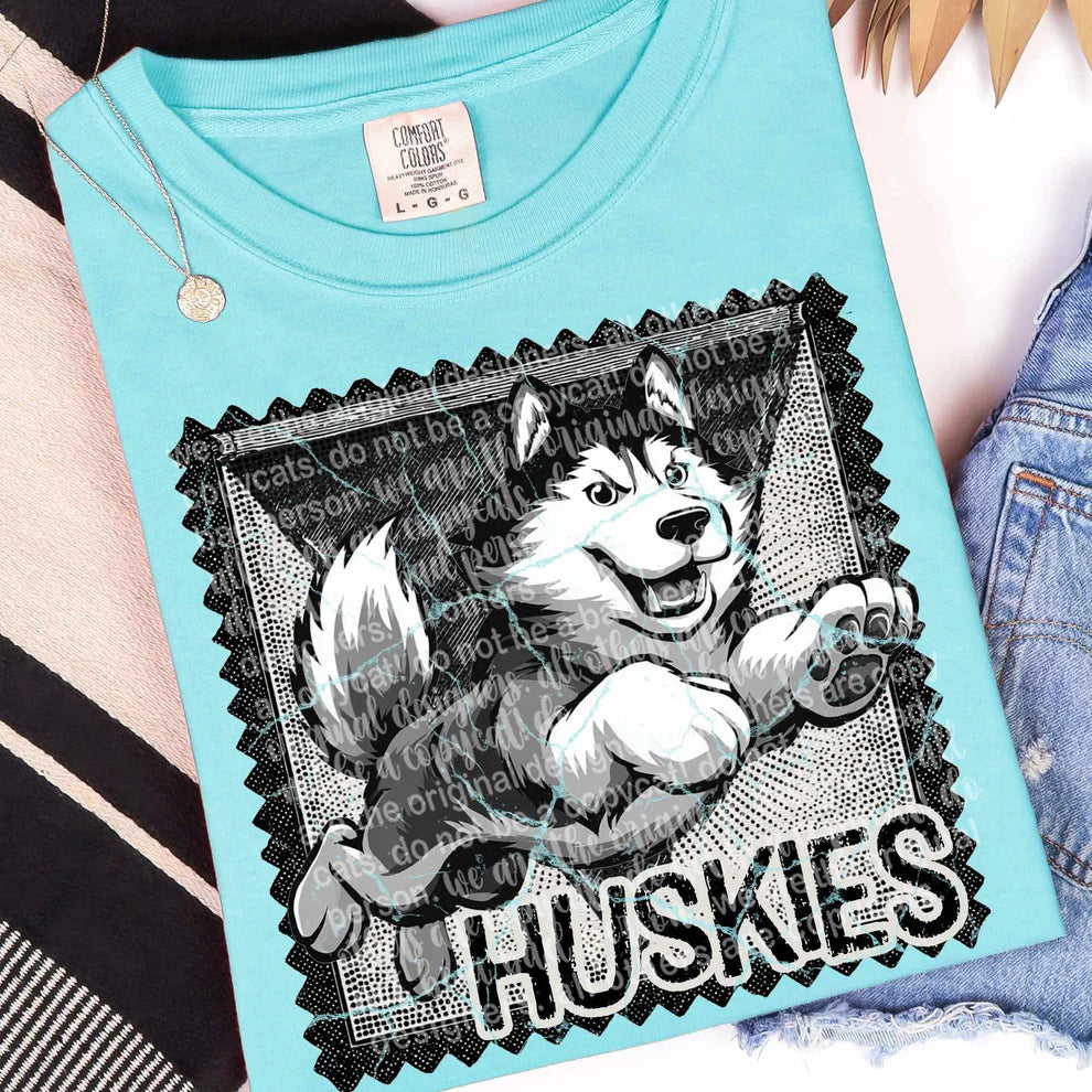 Huskies Leaping Comfort Colors Unisex Garment-Dyed Heavyweight T-Shirt Lagoon