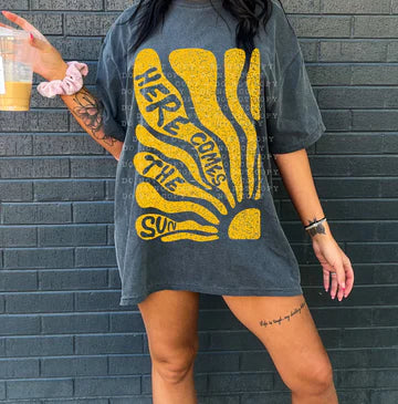 Here Comes The Sun Comfort Colors Adult Heavyweight T-Shirt Pepper