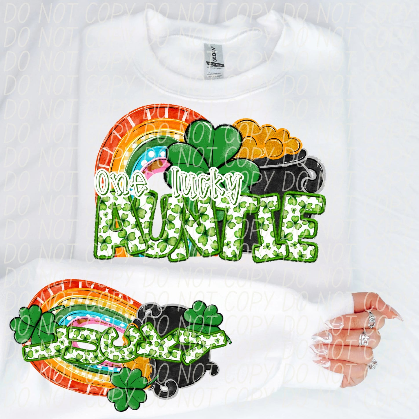 One Lucky Auntie With Sleeve Gildan Unisex Heavy Blend™ Crewneck Sweatshirt White