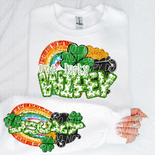 One Lucky Wifey With Sleeve Gildan Unisex Heavy Blend™ Crewneck Sweatshirt White