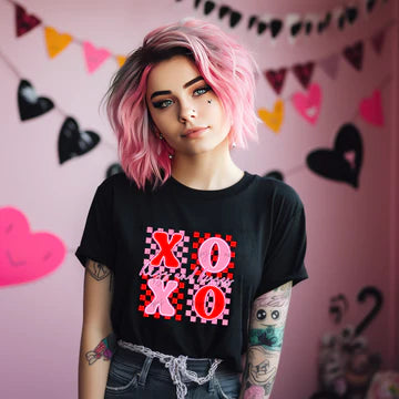 XOXO Hugs And Kisses Checkered Gildan Softstyle® T-Shirt Black
